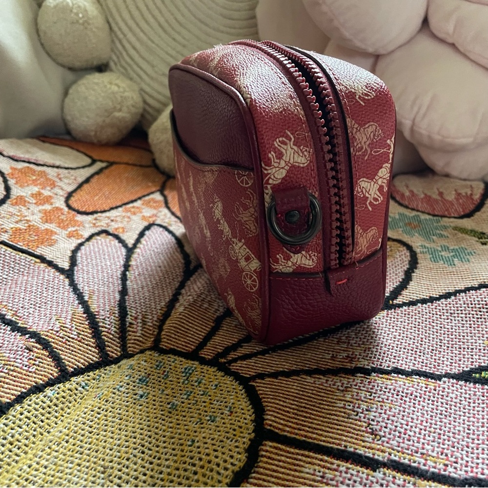 Coach Camera 16 With Wallet And Keychain Euc - image 5